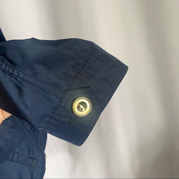 Weatherproof Water-Resistant Light Weight Jacket - Picture 4 of 9
